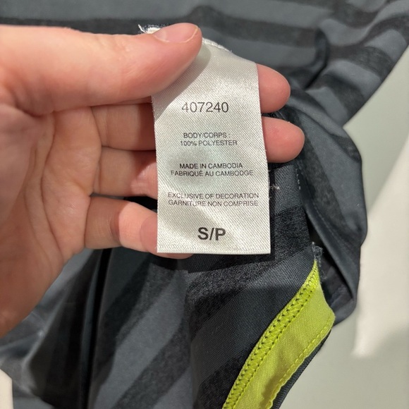 🎉4/30$🎉 Champion Gray and Black Striped Short Sleeve Tee PTP 17in🩶 - Picture 3 of 4